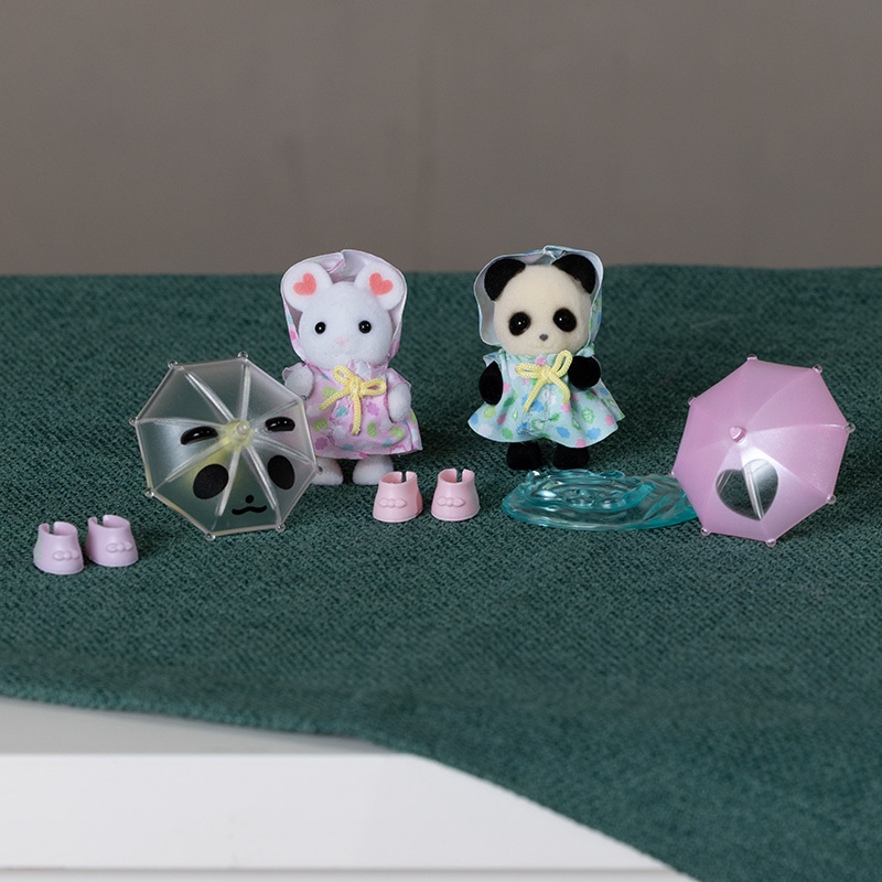 Calico Critters Rainy Day Duo - Image 4