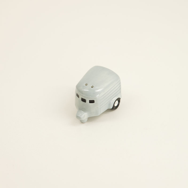 Horse Trailer Mini Salt Shaker - Image 4