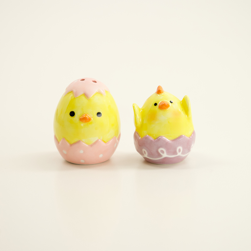 Chick In Purple Egg Salt Shaker - Image 4