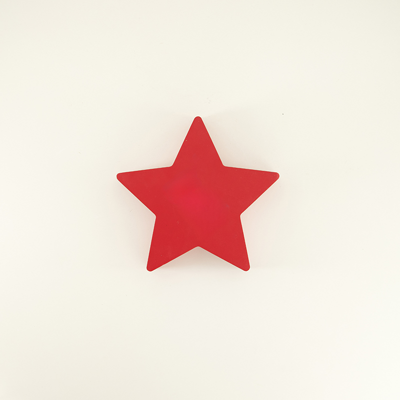 Red Wooden Star Block - Image 2