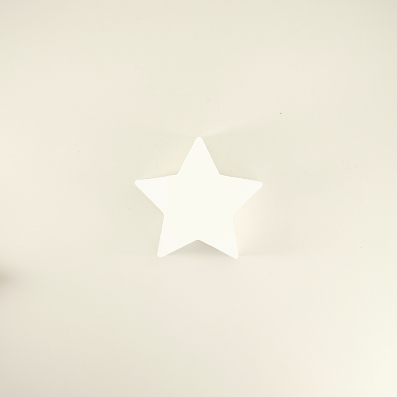 White Wooden Star Block - Image 2